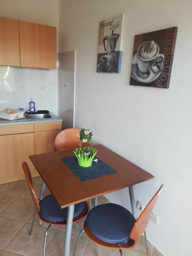 Apartments Eti Bol Buitenkant foto