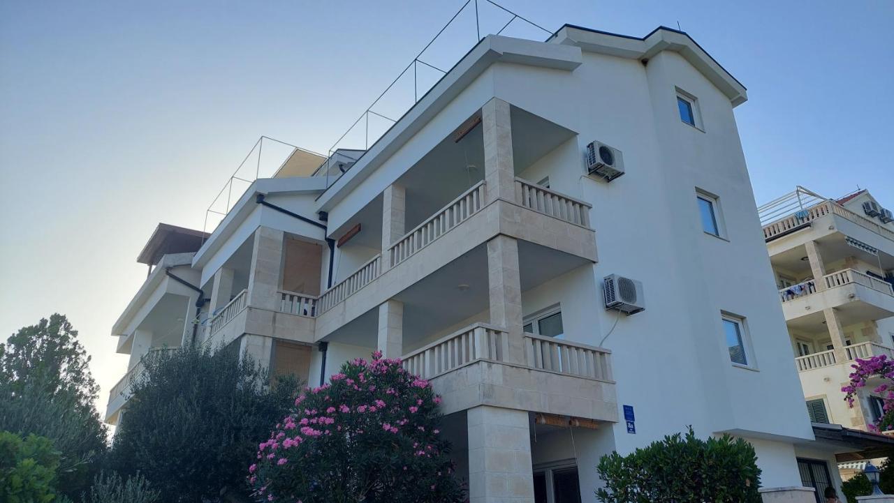 Apartments Eti Bol Buitenkant foto